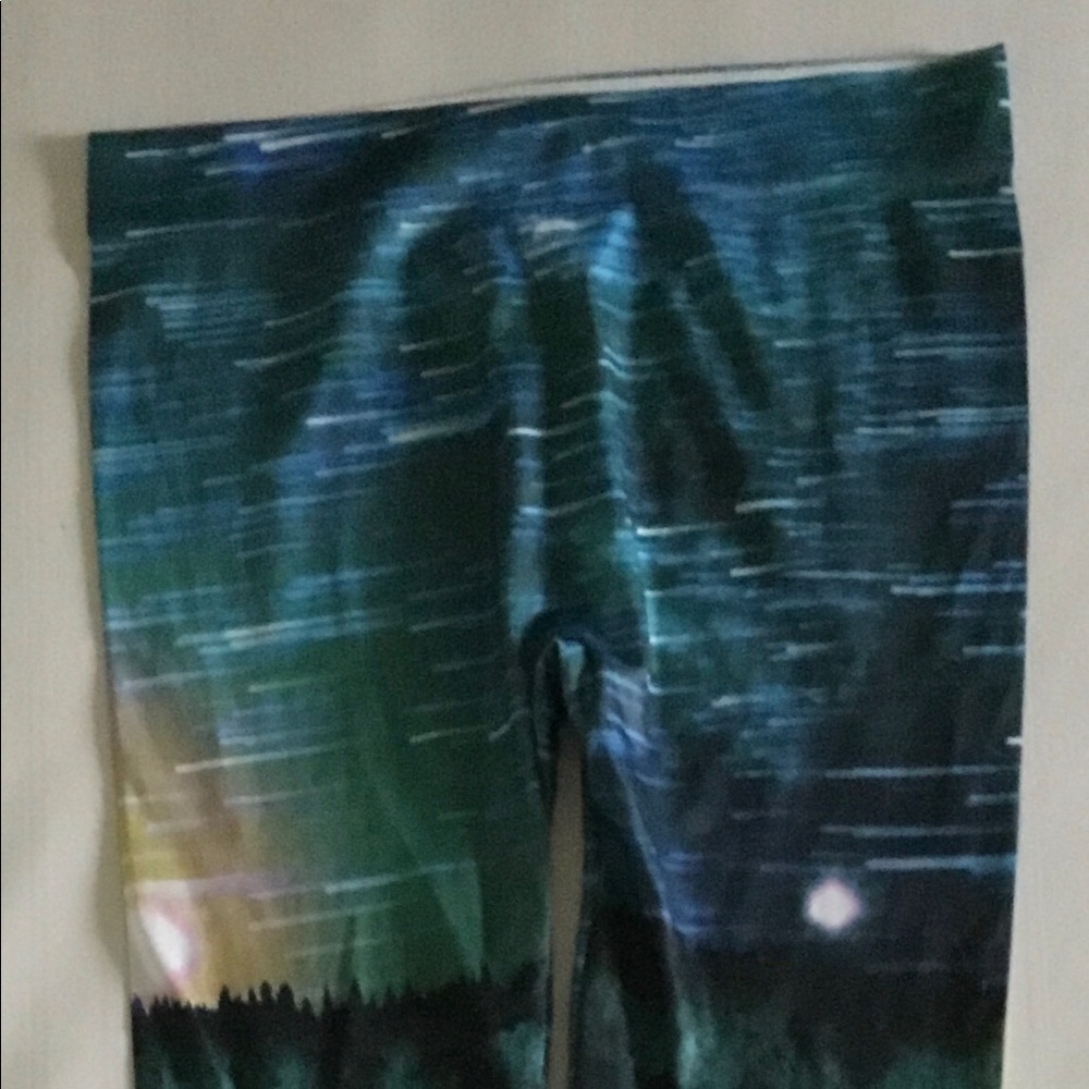 No Boundaries. Medium leggings